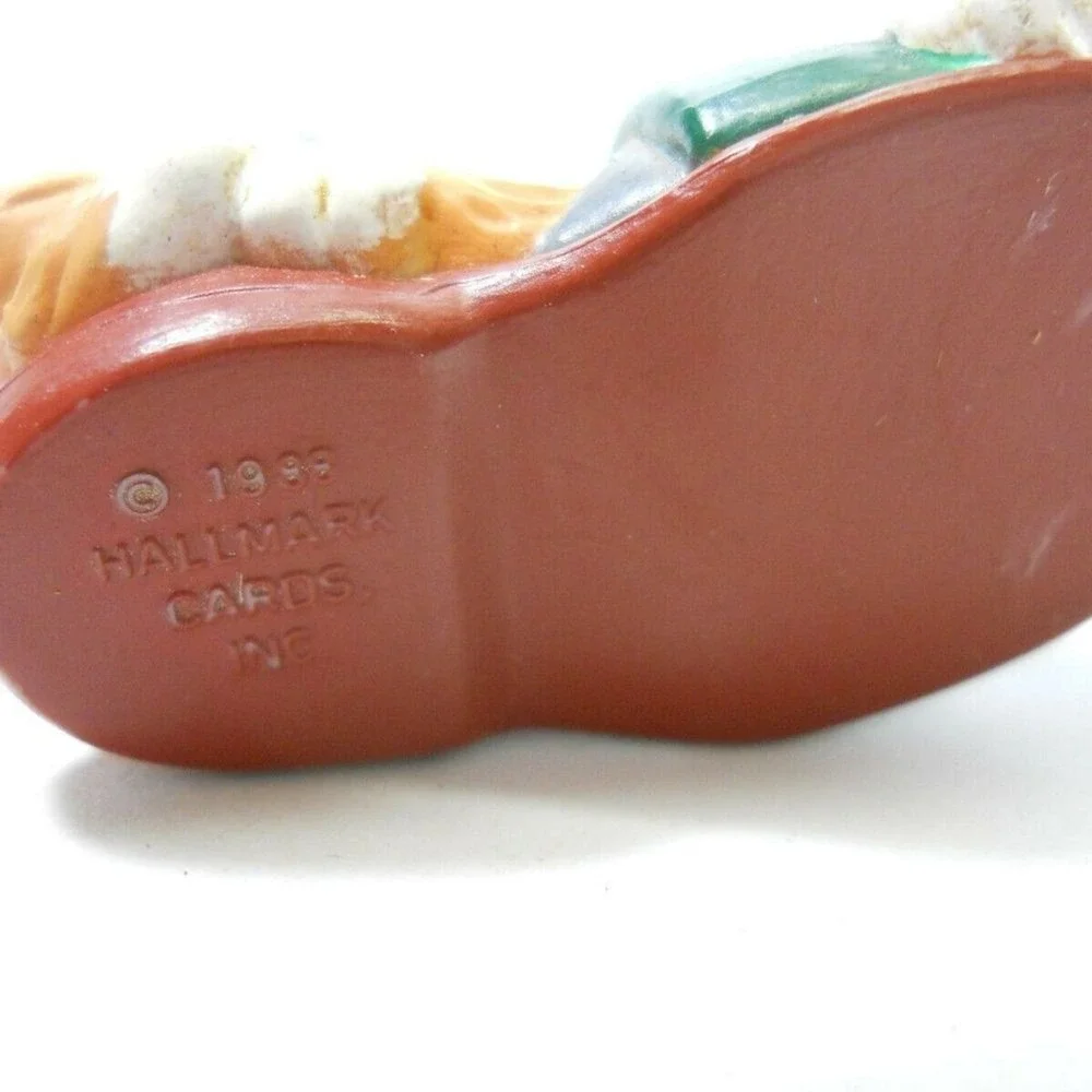 Cat Hallmark Merry Miniature 1988 Kitten/Cat in Slipper